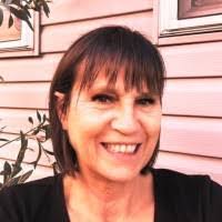 Robin Iredale's Instagram, Twitter & Facebook