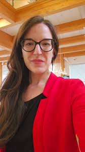 🥁 Découvrez l'univers de Sandra Veillette et tentez de découvrir quels  sont les éléments qui composent les personnages tout en mouvement de cette  artiste sculpteure!, 🗝️ Vous aurez les réponses ici: , ...