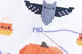 Cross stitch chart to download for free in pdf when making a purchase at a cost of € 0 at mislabores.com. Free Happy Halloween Cross Stitch Pattern