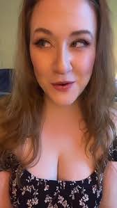 Ora Lynn's Instagram, Twitter & Facebook