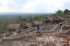 Harga tiket masuk bukit tunggul. Menikmati Indahnya Destinasi Wisata Baru Bukit Tinggi Di Sumenep Cendana News