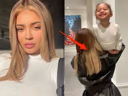 Subscribe & turn on your post notification new video every friday! Kylie Jenner Shut Down Criticism About Her Chunky Blonde Highlights Insider