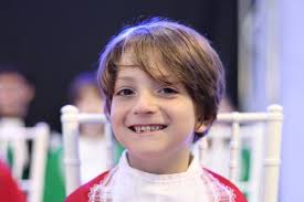 Escola Tia Jo celebra a 34ª formatura No dia 13 de dezembro, a Escola Tia  Jo viveu momentos de grande emoção ao realizar sua 34ª formatura. A  cerimônia marcou a conclusão de