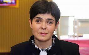 Изучайте релизы andreea moldovan на discogs. Analist Politic Å£inta Lui Florin CiÅ£u A Fost Andreea Moldovan Care A CÄƒlcat Pe Baschet Niste Militari