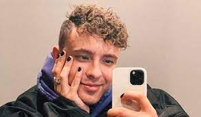 Could you only imagine how cool is to offer unforgettable feelings through a quality music, to the ambitious and tasty layer of the society?. Egor Krid Obespokoil Poklonnikov Priznaniem Poslednie Novosti Instagram Pesnya Golos Nastavnik Valya Karnaval Shou Biznes Dni Ru