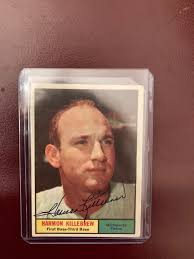 I have a 2011 tops heritage 62 mint card Harmon Killebrew that has a 1952  quarter instead of a 1962 quarter. Is this common?