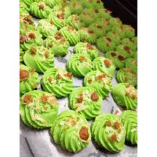 Kuih is term for malaysian sweet cakes or pastries. Buy Onde Onde Cookies Seetracker Malaysia