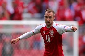 Magyarországon több trauma pakolódik egymásra. Eriksen Mar Szombat Este Uzent A Csapat Es Klubtarsainak Is Szmo Hu