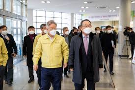 경찰, 문흥식 전 회장 입건 과정서 지난 13일 미국 출국 확인. ì´ìž¬ëª… ê²½ê¸°ëŒ€ ê¸°ìˆ™ì‚¬ ì œê³µ í•©ì˜ ë³'ìƒ 2000ê°œ í™•ë³´ ì„œìš¸ì‹ ë¬¸