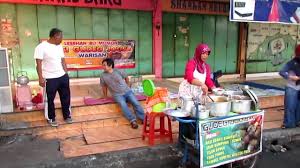 Eating gudeg at gudeg yu djum in yogyakarta | indonesian food. Sarapan Gudeg Warisan Pasar Salatiga Youtube