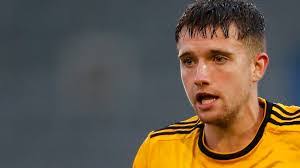 Elliot Watt's Instagram, Twitter & Facebook