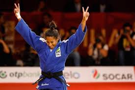 She won the bronze medal in the 57 kg weight class at the 2008 summer olympics, and became the first brazilian woman to win an olympic medal in an individual sport. Judoca Ketleyn Quadros Garante O Bronze No Grand Slam De Abu Dhabi Gzh