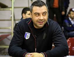 Luptăm cu sufletul, spun tigroaicele, înainte să intre pe parchetul de la budapesta, în direct la digi. Cine Este Bogdan Vasiliu 38 De Ani Omul Din Spatele Clubului De Handbal Csm Bucuresti Care