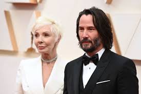Keanu reeves lifestyle 2020 ★ keanu reeves net worth 2020 help us get to 100k subscribers! Oscars 2020 Keanu Reeves Brings Mom To Academy Awards