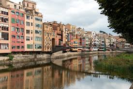 La germana de dolors bassa, candidata d'esquerra per girona a les eleccions espanyoles (rac1.cat). Girona Spanien Bunte Hauser Game Of Thrones Sternekuche Travel On Toast