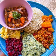 Sep 10, 2018 · 7 colours , is a traditional south african meal that would include rice in most cases , chicken or beef for the meat and a whole lot of sides such pumpkin , sweet potatoes , beetroot , cabbage , beans salad , potato salad , coleslaw etc. 1 236 Likes 23 Comments Nekhavhambe Tshilidzi Chimikie Dine With Chimikie On Instagram Seven Colours Sunday Ko South African Recipes African Food Lunch