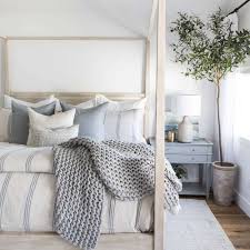Take a closer look to the following canopy bed that meets the girl's cheerful personality. 21 Bed Canopy Ideas That Are Adult And Sophisticated