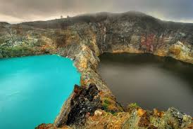 Hasil gambar untuk danau kelimutu