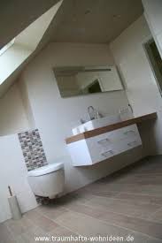Fliesen In Holzoptik Fur Bad Und Wohnbereich Badezimmer Dachschrage Badezimmer Renovieren Badezimmer Beige