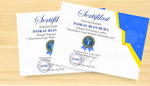 Dalam suatu kelas yang terdiri dari beberapa siswa pasti ada yang memiliki prestasi yang sangat baik. Download Desain Sertifikat Juara Lomba Cdr Free Cocok Untuk Piagam Penghargaan Goliketrik