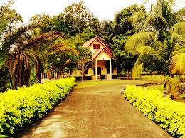 Penduduk kampung ini terdiri daripada orang melayu yang berketurunan kerinchi atau kurinchi yang pindah dari sumatra. Big Land W Resort In Hulu Langat Batu 18 Selangot Freehold Resort Property
