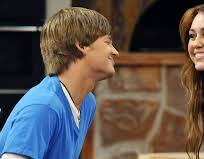 Hannah Montana Jackson Actor Describes His Bond With Miley Cyrus