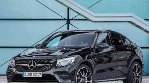 Este modelo está disponible en dos versiones, con un precio de partida desde 3,499,900 hasta 4,075,900 pesos. Mercedes Benz Presenta La Nueva Glc43 4matic Coupe 2017 A Bordo Univision