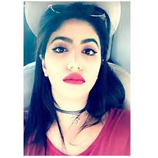 صورة قديمة الي سئلتكن على سناب شات وسنابي هو noorstars21 السؤال للشباب وبنات من كل الاعمار شو بتحبوا يك choker necklace necklace instagram posts