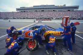 Joey logano might have won the race (more on that in a. Nascar Pit Crews Hidden Athletes Of Car Racing Endurance
