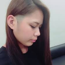 今日は可愛いハーフの女の子 刈り上げ女子 刈り上げロング ツー