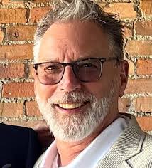 Gail Hiatt's Instagram, Twitter & Facebook