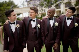 Black And Burgundy Groomsmen Suits Groom And Groomsmen Styled In Burgundy And Bow Ties Burgandy Wedding Tuxedo Wedding Groomsmen Gold And Burgundy Wedding