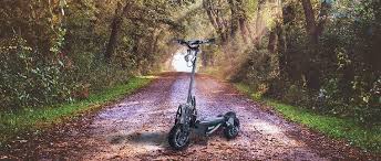 Het is een superhandig 'groen' voor volwassenen zijn er steps te vinden vanaf een kleine 300 euro, maar wil je in een hoger segment. Off Road Elektrische Step Kopen Dit Zijn De Beste 2020 Tips