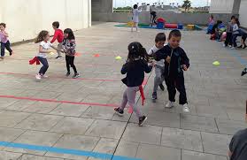 Uno de los jugadores tiene. Los 10 Mejores Juegos De Patio Para Ninos Guia