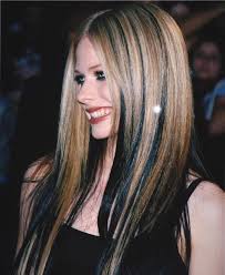 Black And Blonde Hairstyles Pin By Inertia On Avril Lavigne Hair Inspo Color Black To Blonde Hair Hair Styles
