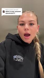 Saundra Grimes's Instagram, Twitter & Facebook