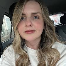 Alexandra Minton's Instagram, Twitter & Facebook