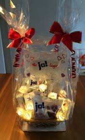 Darüber freut sich jedes brautpaar: Fur Ja Sager Mit Rosen Led Lichterkette Diy Geschenke Hochzeit Geschenkidee Hochzeit Geld Geschenke Brautpaar