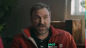 Patagonia R1 Full-Zip Jacket worn by Ross Kubiak (Ross Kimball) as seen in  Jury Duty (S01E07)