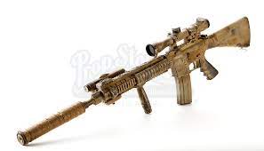 So we did loadouts and it only makes sense that we also give you guys gun building guides! Prop Store Ultimate Movie Collectables