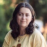 Lindsay Stoddard's Instagram, Twitter & Facebook