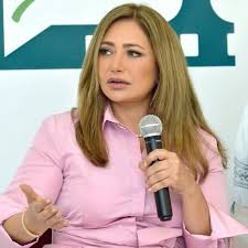 ليلى علوي وزوجها منصور الجمال فى عزاء أميمة تمام فى زوجها أسامة الباز مبتدا قبل الخبر www.mobtada.com Ù„ÙŠÙ„Ù‰ Ø¹Ù„ÙˆÙŠ ØªÙ†Ø¹ÙŠ Ø²ÙˆØ¬Ù‡Ø§ Ø§Ù„Ø³Ø§Ø¨Ù‚ Ù…Ù†ØµÙˆØ± Ø§Ù„Ø¬Ù…Ø§Ù„