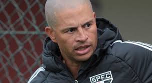 Alex, ídolo em Palmeiras e Cruzeiro, assume comando de time turco