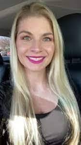 Teri Robins's Instagram, Twitter & Facebook