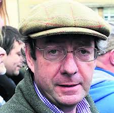 Heythrop Hunt rides despite prosecution