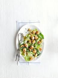 Salade Cesar Aux Boulettes De Volaille Recette Salade Cesar Encas Sains Recettes Minceur