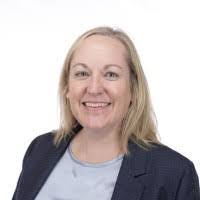 Karen Bray's Instagram, Twitter & Facebook