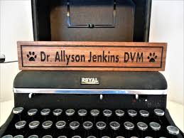 Appreciation gift ideas the veterinarian tech will love and appreciate. Veterinarian Gift Vet Graduation Gifts Desk Sign Name Desk Sign Plate Graduation Gifts Personalized Gift Desk Name Plaque Shelf Desk Sign Gifts For Veterinarians Teacher Favorite Things Teacher Desk Signs