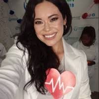 Christina Scholl's Instagram, Twitter & Facebook