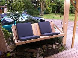 So können auch heimwerker eine langlebige terrasse aus holz errichten und die bretter mit verdeckter verschraubung befestigen oder klassisch von oben fest bohren. 19 Tolle Handgemachte Veranda Schaukel Designs